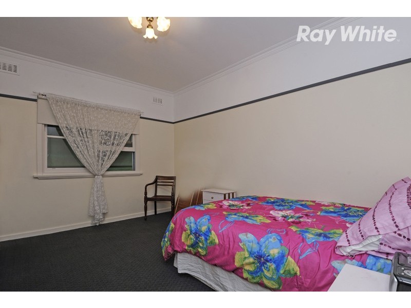 15 Cash Street, Kingsbury VIC 3083