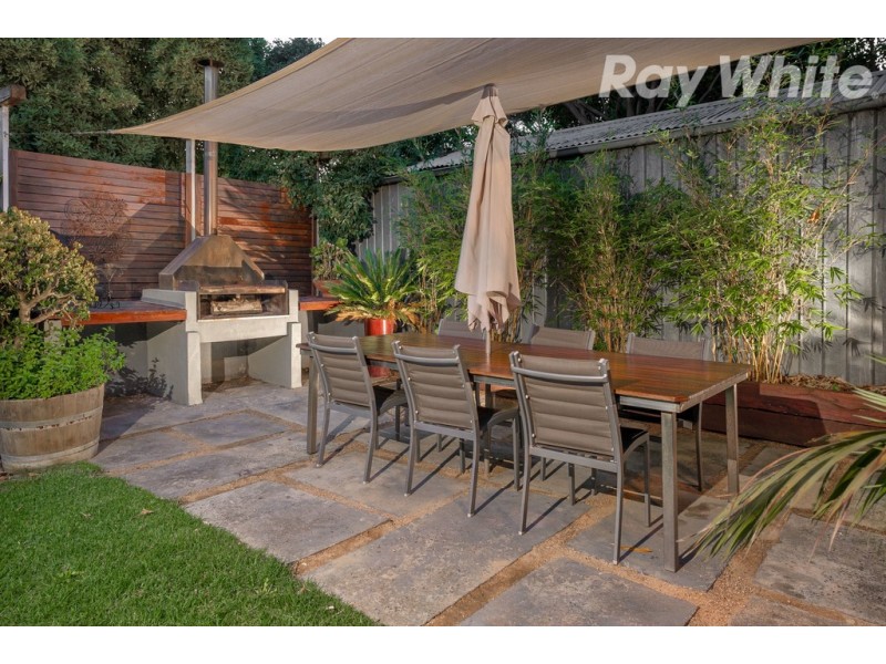 301 Grimshaw Street, Watsonia VIC 3087