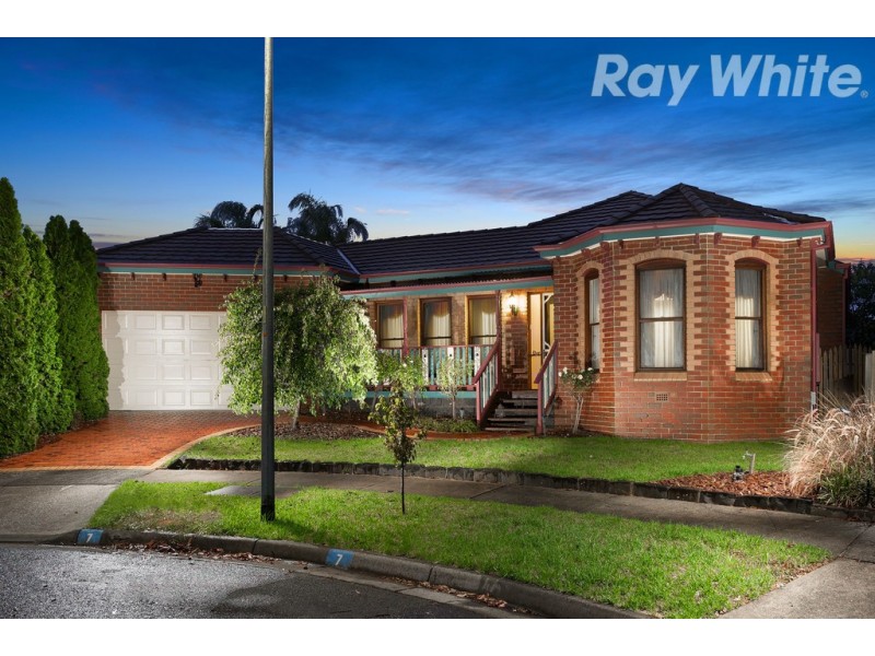 7 Nevern Court, Mill Park VIC 3082