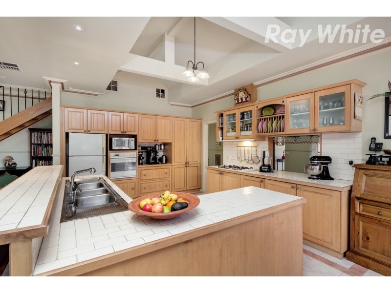 7 Nevern Court, Mill Park VIC 3082