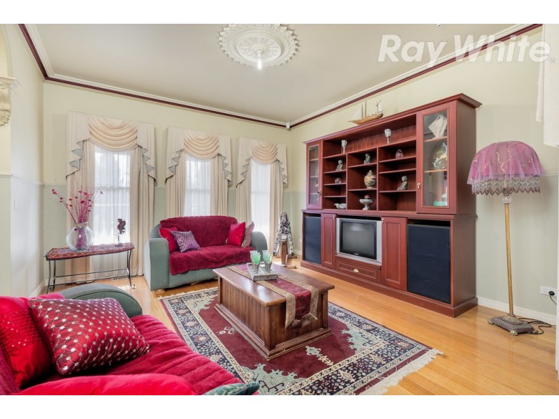 7 Nevern Court, Mill Park VIC 3082