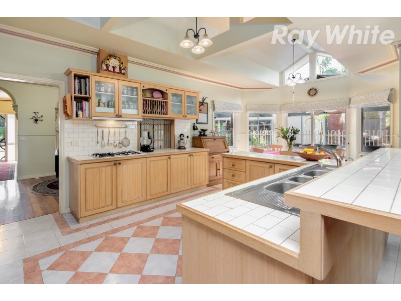 7 Nevern Court, Mill Park VIC 3082