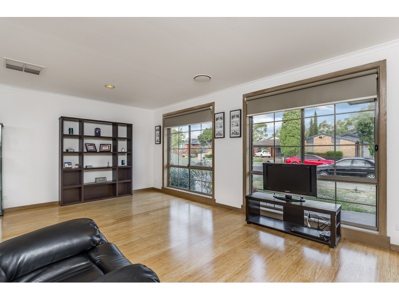 1 Westleigh Court, Mill Park VIC 3082