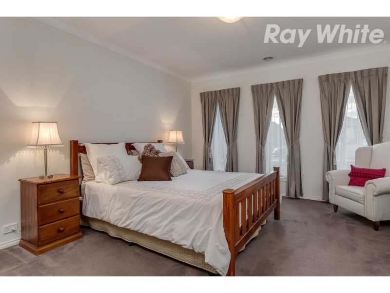 4 Graffs Avenue, Doreen VIC 3754