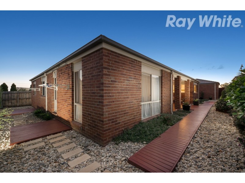 4 Graffs Avenue, Doreen VIC 3754