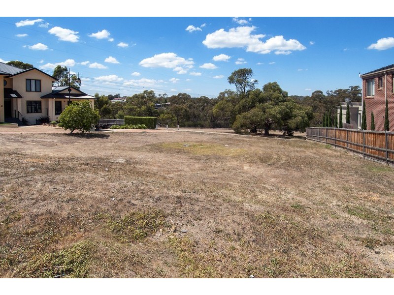 45 Delacombe Drive, Mill Park VIC 3082