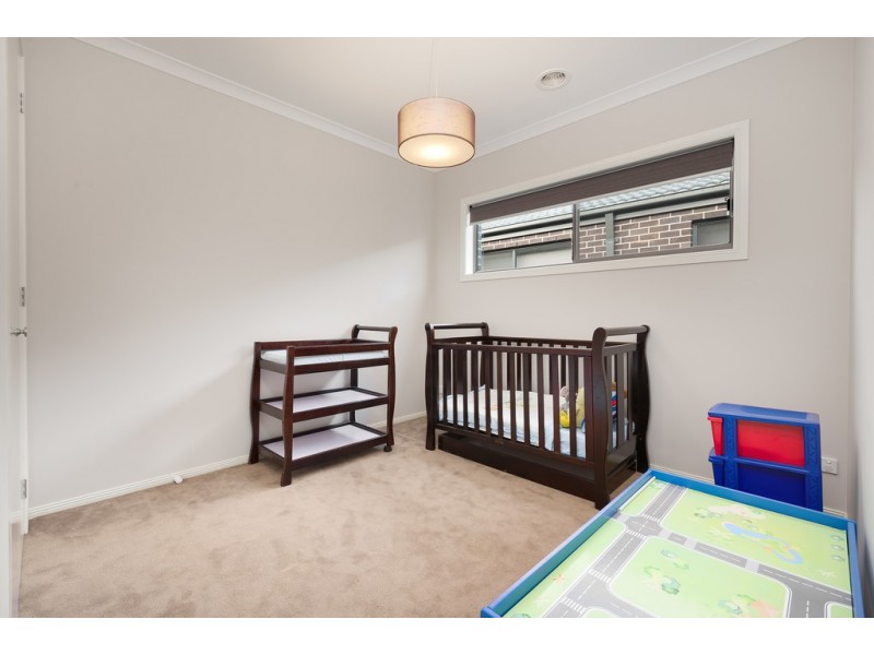 14 St Leonard Drive, South Morang VIC 3752