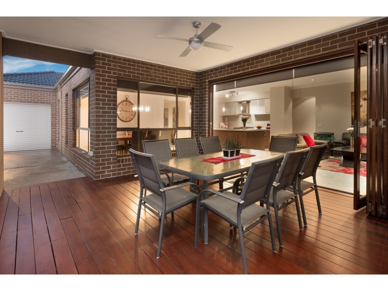 14 St Leonard Drive, South Morang VIC 3752