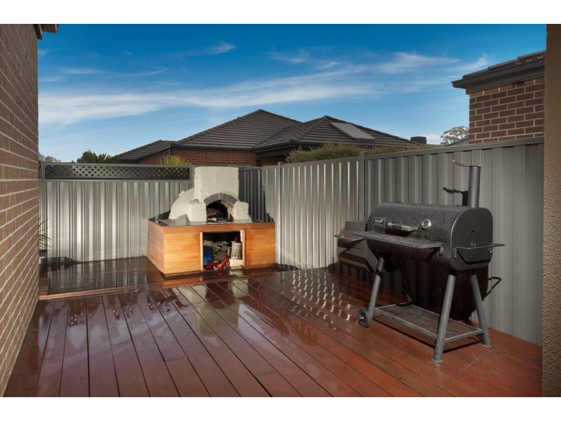 14 St Leonard Drive, South Morang VIC 3752