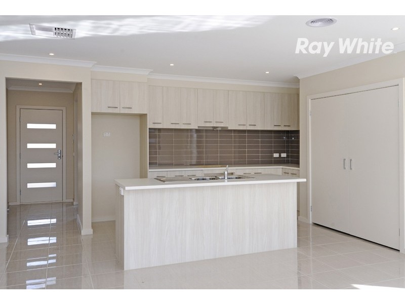 57 Dalray Crescent, Kurunjang VIC 3337