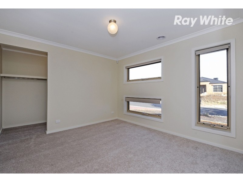 57 Dalray Crescent, Kurunjang VIC 3337