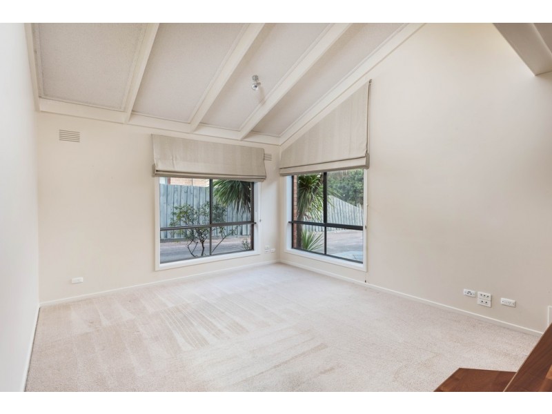 10 Doubell Court, Mill Park VIC 3082