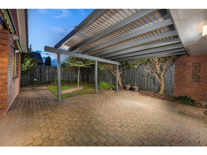 10 Doubell Court, Mill Park VIC 3082