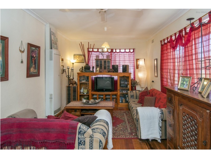 75 Railway Parade, Eltham VIC 3095