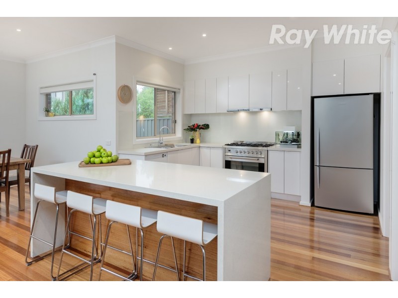 12 Hawkstowe Parade, South Morang VIC 3752