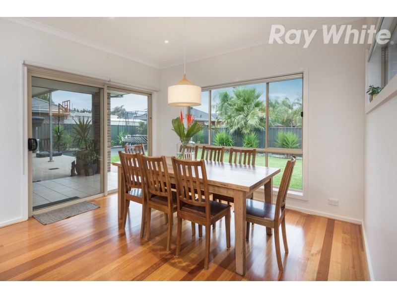 12 Hawkstowe Parade, South Morang VIC 3752