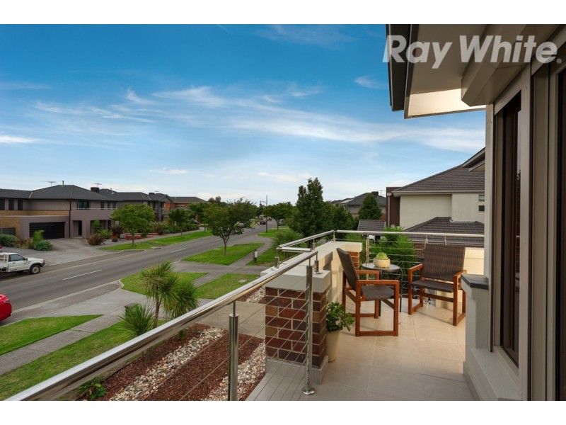 12 Hawkstowe Parade, South Morang VIC 3752