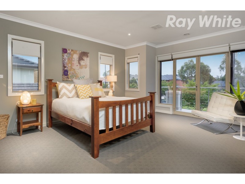 12 Hawkstowe Parade, South Morang VIC 3752