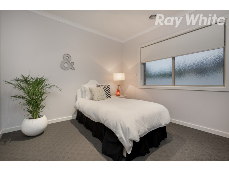 12 Hawkstowe Parade, South Morang VIC 3752