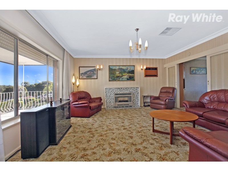 102 The Fairway, Kingsbury VIC 3083