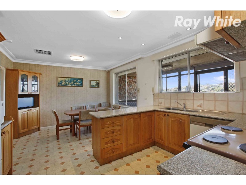 102 The Fairway, Kingsbury VIC 3083