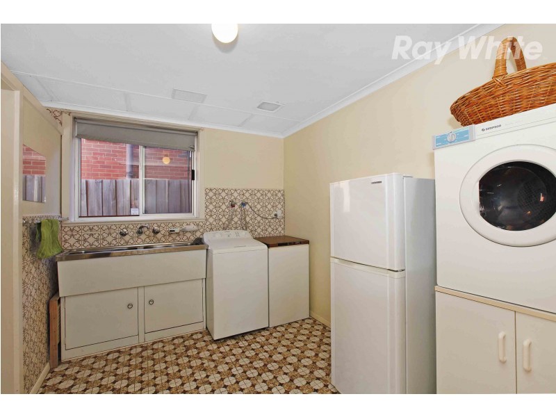 102 The Fairway, Kingsbury VIC 3083