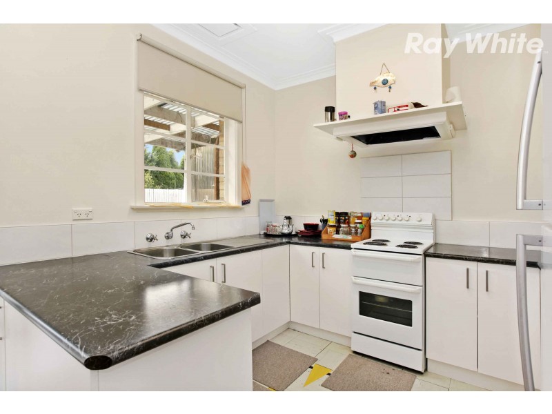 10 Scott Grove, Kingsbury VIC 3083