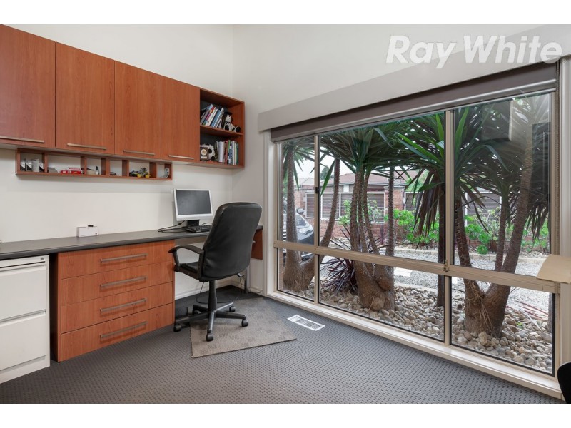 5 Bachli Close, Mill Park VIC 3082