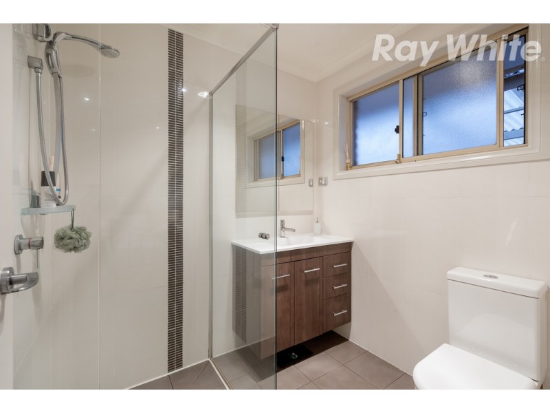 5 Bachli Close, Mill Park VIC 3082