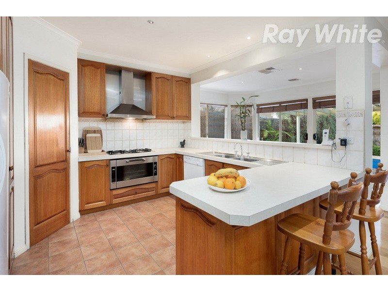 33 Hutchins Circuit, Bundoora VIC 3083