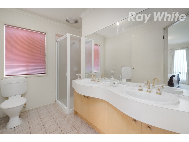 33 Hutchins Circuit, Bundoora VIC 3083