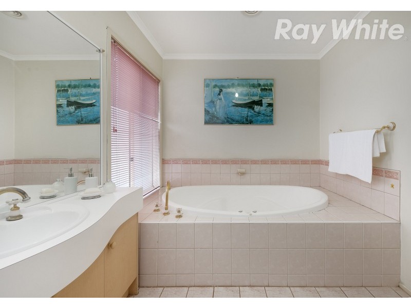 33 Hutchins Circuit, Bundoora VIC 3083