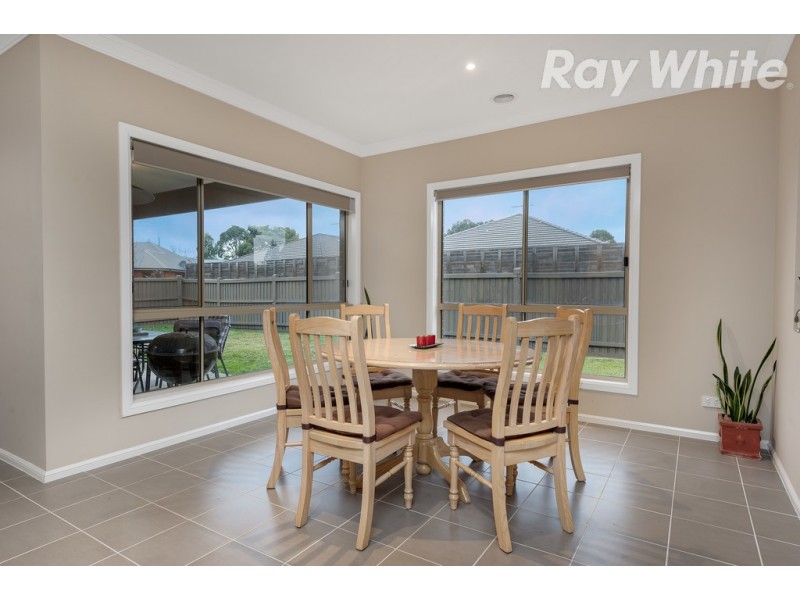 10 Saintly Drive, South Morang VIC 3752