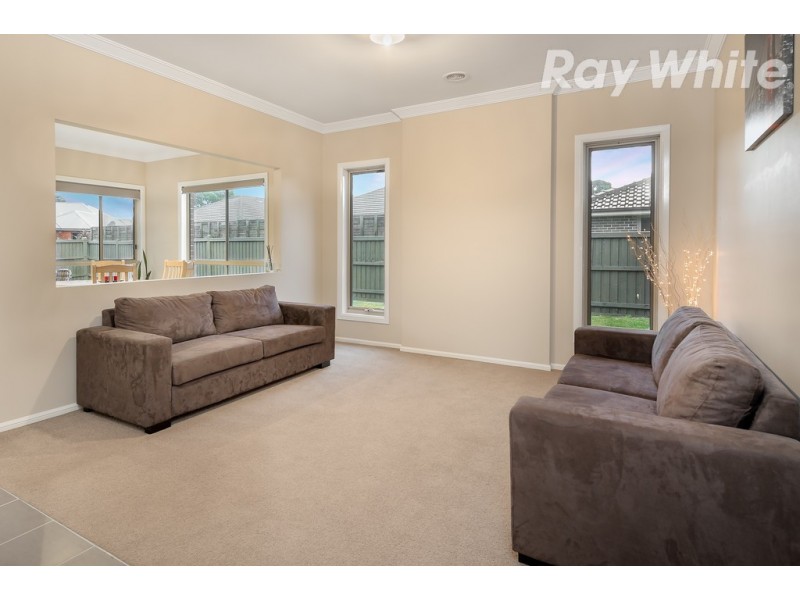 10 Saintly Drive, South Morang VIC 3752