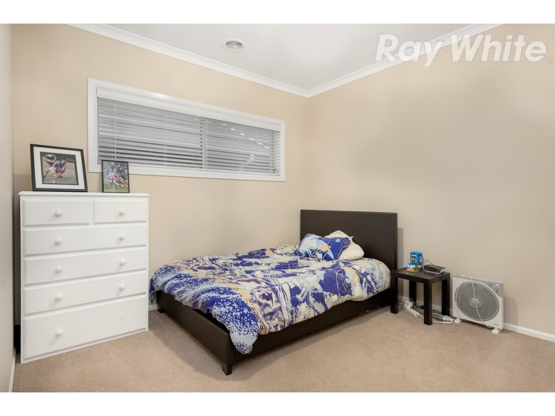 10 Saintly Drive, South Morang VIC 3752