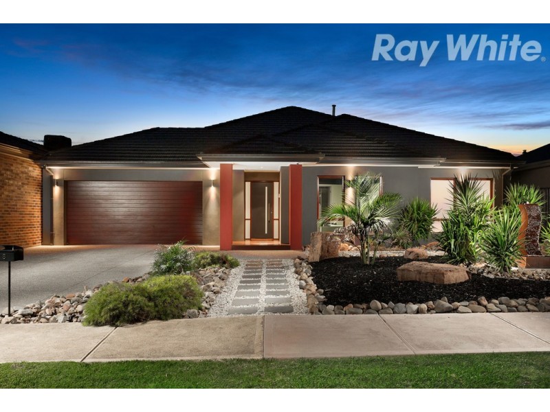 8 Woodstock Drive, Doreen VIC 3754