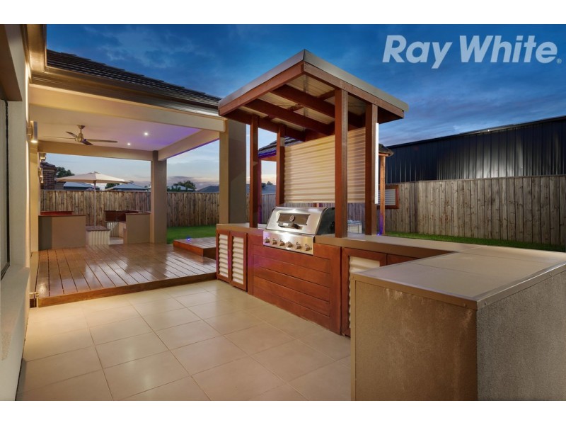 8 Woodstock Drive, Doreen VIC 3754