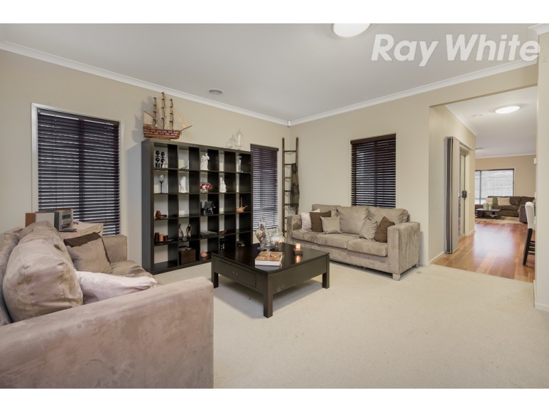 28 Cairn Drive, South Morang VIC 3752