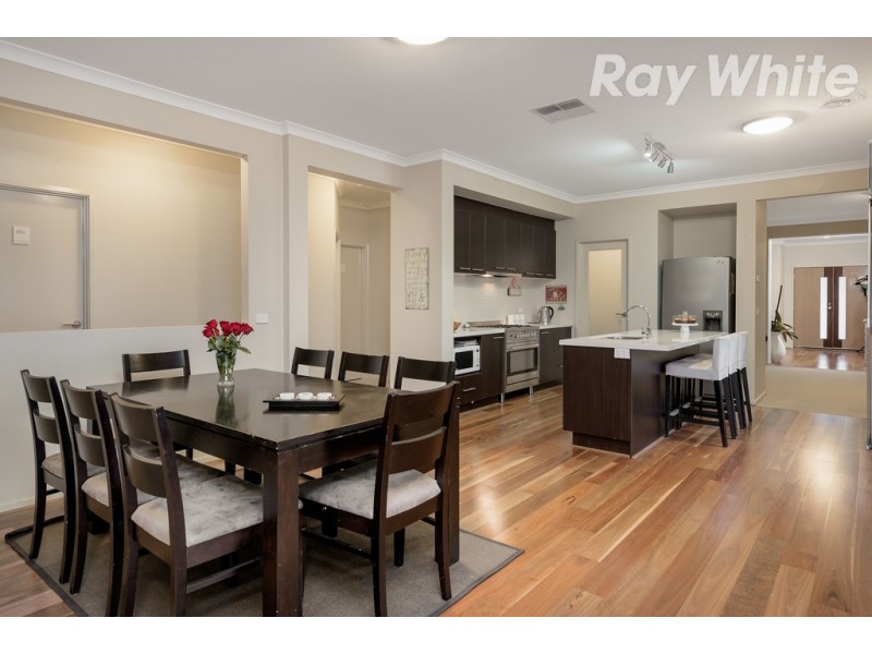 28 Cairn Drive, South Morang VIC 3752