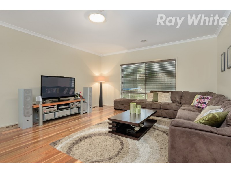 28 Cairn Drive, South Morang VIC 3752