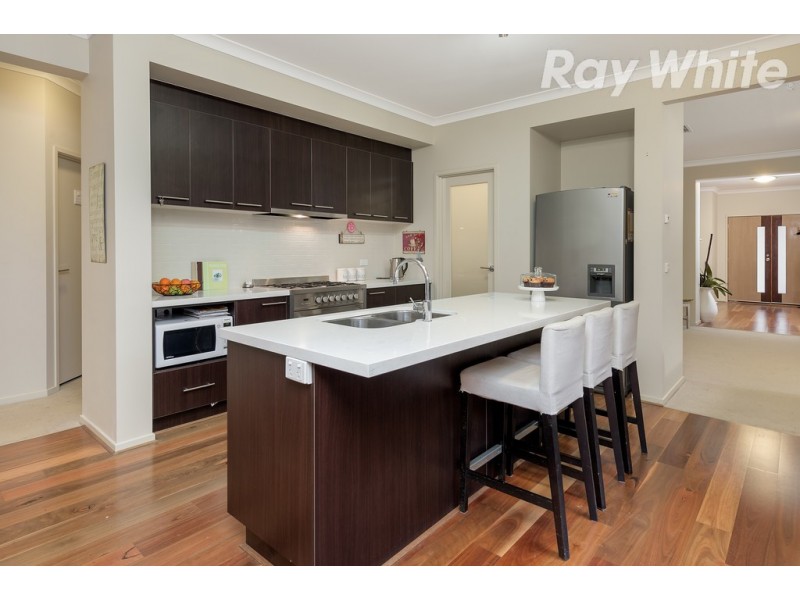 28 Cairn Drive, South Morang VIC 3752