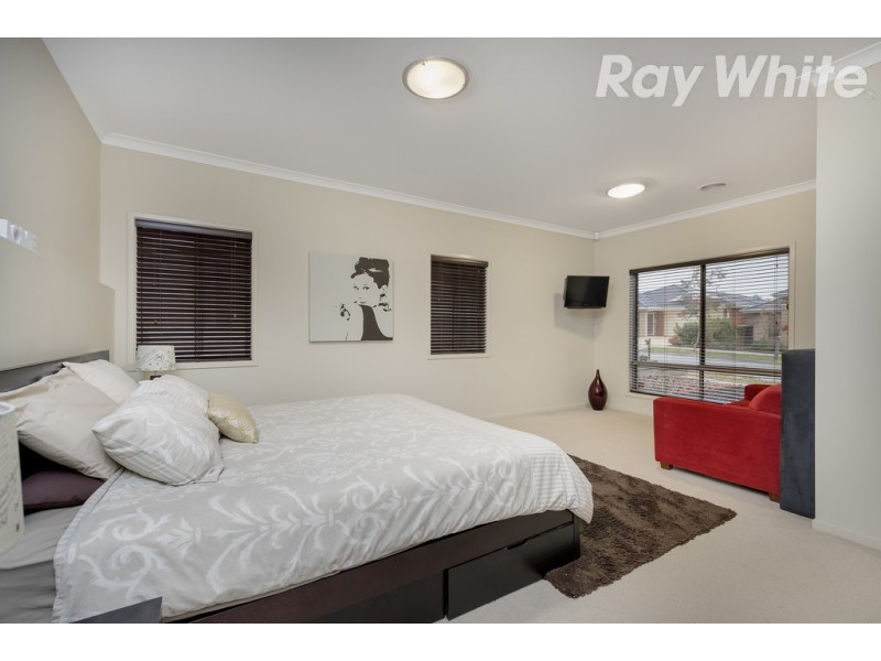 28 Cairn Drive, South Morang VIC 3752