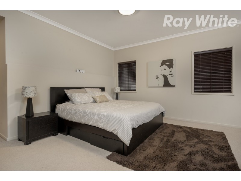 28 Cairn Drive, South Morang VIC 3752