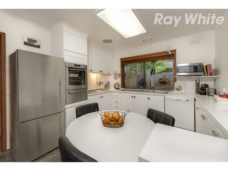 19 Michelle Avenue, Watsonia North VIC 3087