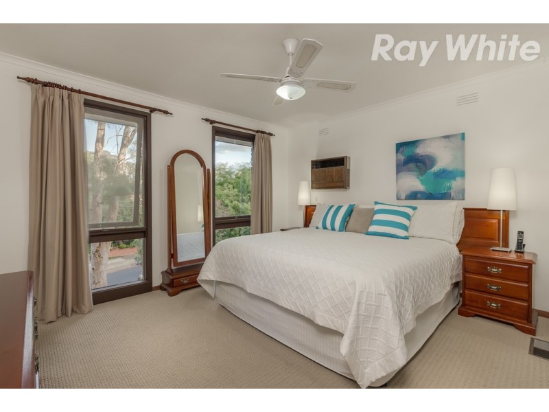 19 Michelle Avenue, Watsonia North VIC 3087