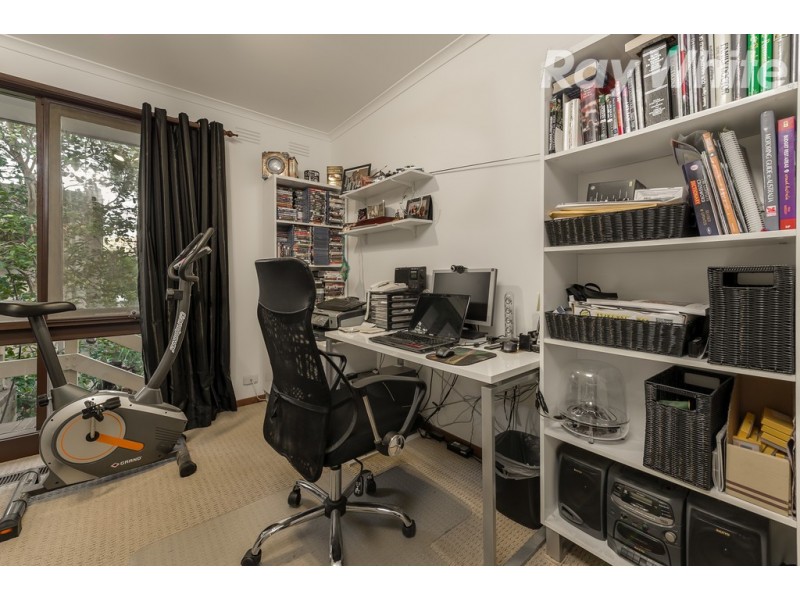 19 Michelle Avenue, Watsonia North VIC 3087