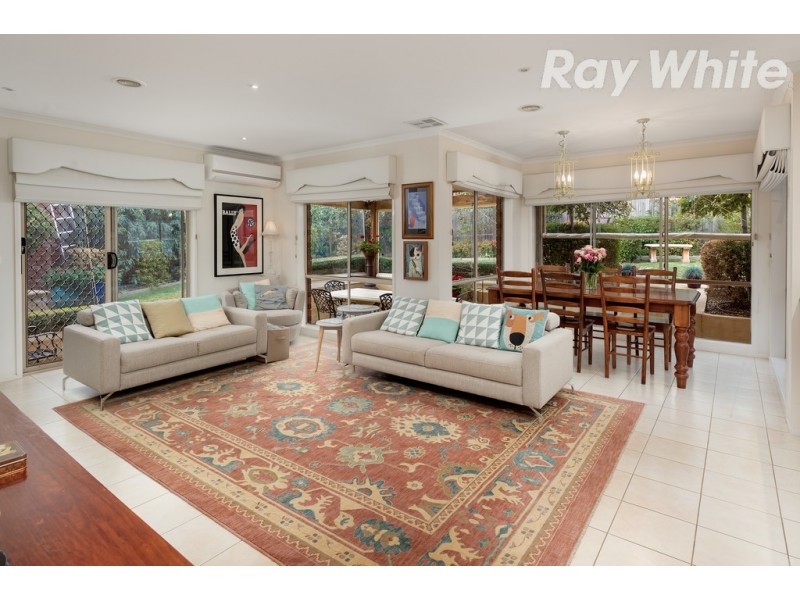 27 Tennyson Circuit, Mill Park VIC 3082