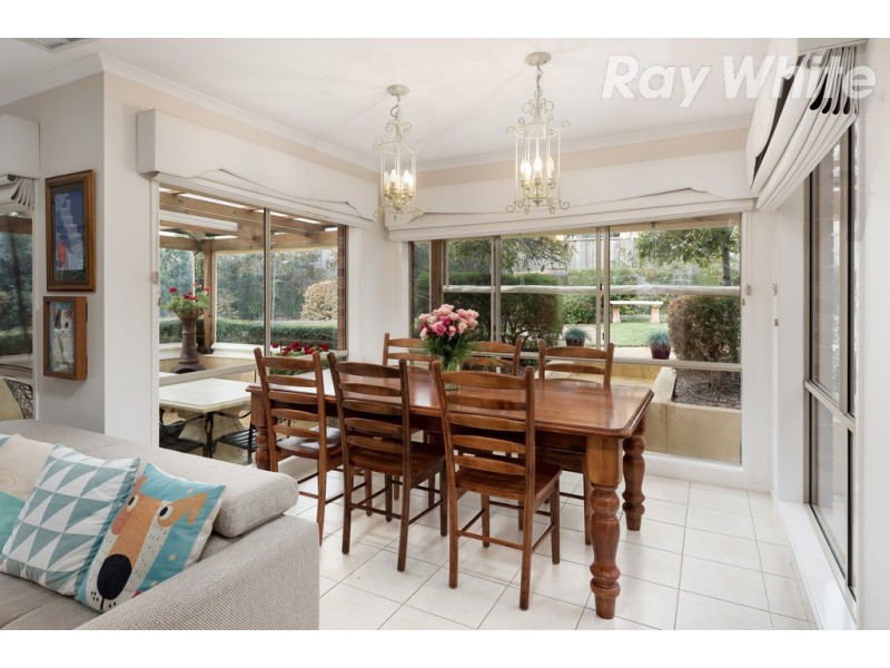 27 Tennyson Circuit, Mill Park VIC 3082