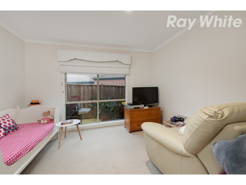 27 Tennyson Circuit, Mill Park VIC 3082