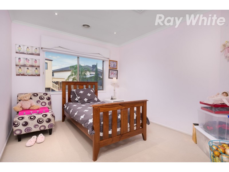 27 Tennyson Circuit, Mill Park VIC 3082